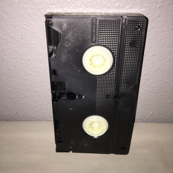 Vhs Used Dragon Flyz The Legend Begins Single Tape Columbia Tristar Home Video - Picture 13 of 13